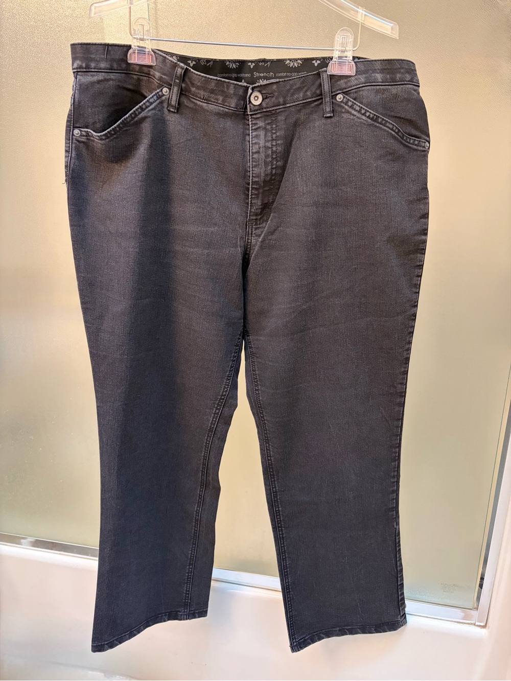 Merona Women's Near MINT - No Gap Waist 22W Bootcut-Leg Black Stretch Jeans